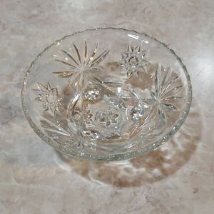 Early American Prescut Anchor Hocking Star dish